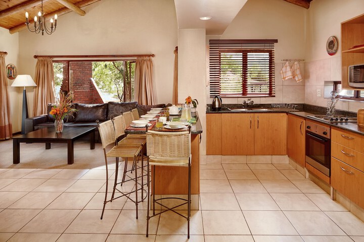 First Group Qwantani - thumb 4