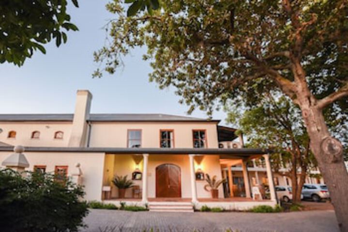 Lovane Boutique Wine Estate & Guesthouse - thumb 0