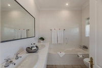 Redbourne Country Lodge