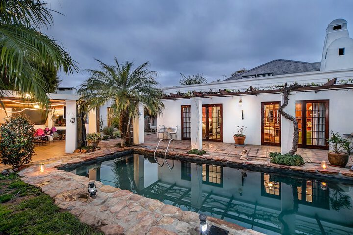 GUBAS DE HOEK Meet Eat Sleep - thumb 4