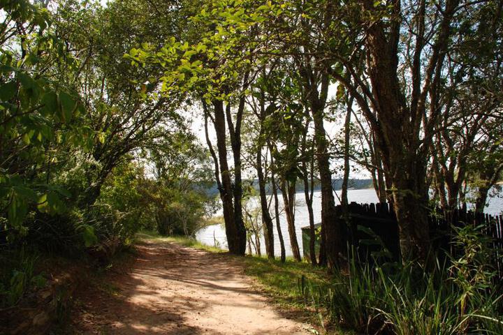 Hulala Lakeside Lodge - thumb 2