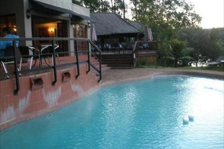 Hulala Lakeside Lodge - thumb 4