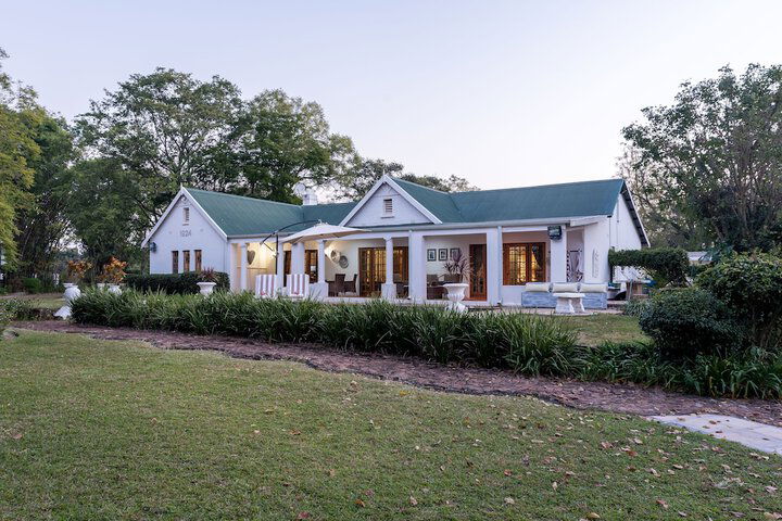 Nut Grove Manor - thumb 7