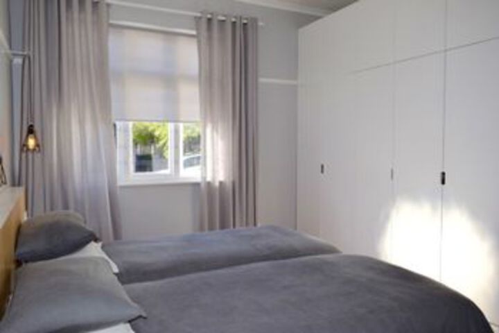 2 Bedroom House With Garden - thumb 7