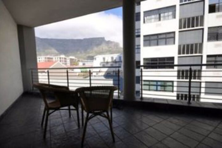 3 Bedroom Apartment In Central Cape Town - thumb 6