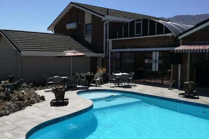 Skylight Lodge - thumb 3