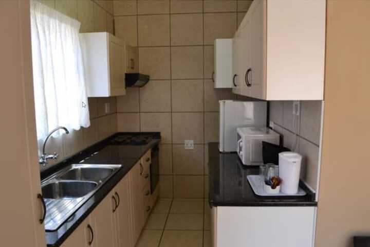 The Oval Guesthouse - thumb 1