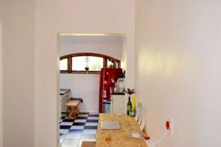 2 Bedroom House In Observatory Cape Town - thumb 0
