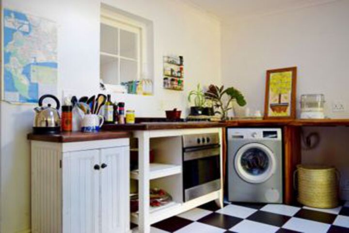 2 Bedroom House In Observatory Cape Town - thumb 2