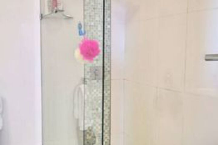 2 Bedroom Apartment In Vredehoek Towers - thumb 3