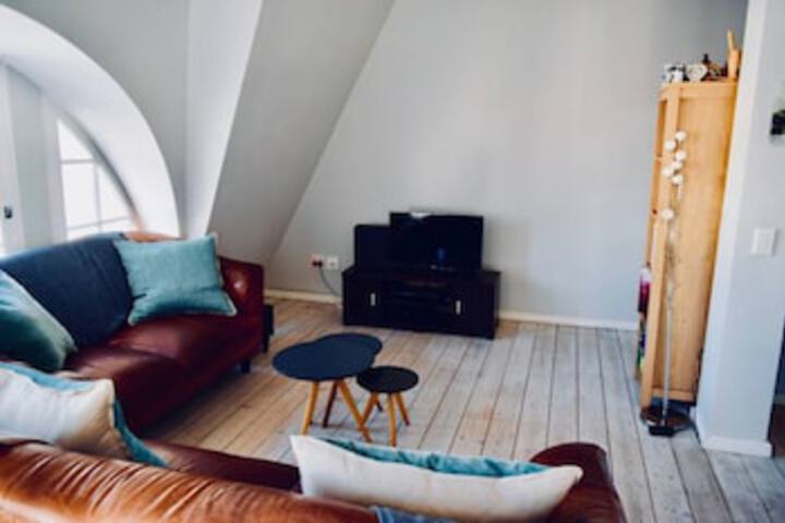 2 Bedroom Designer Apartment In Cape Town City Centre - thumb 6