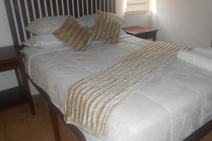 Natal Mahogany - thumb 7