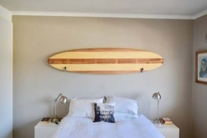 2 Bedroom In Sea Point With Huge Balcony - thumb 4