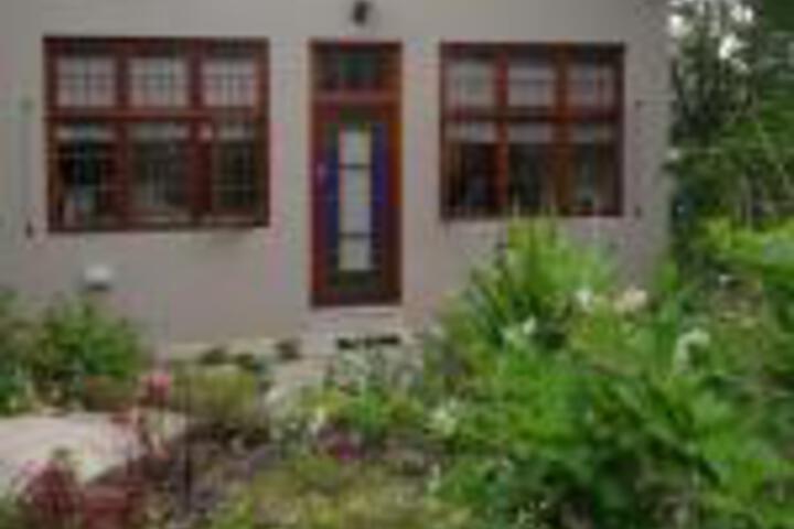 Rozenhof Guest Cottages - thumb 0