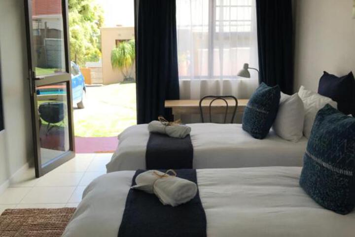 10 On Beresford - thumb 7