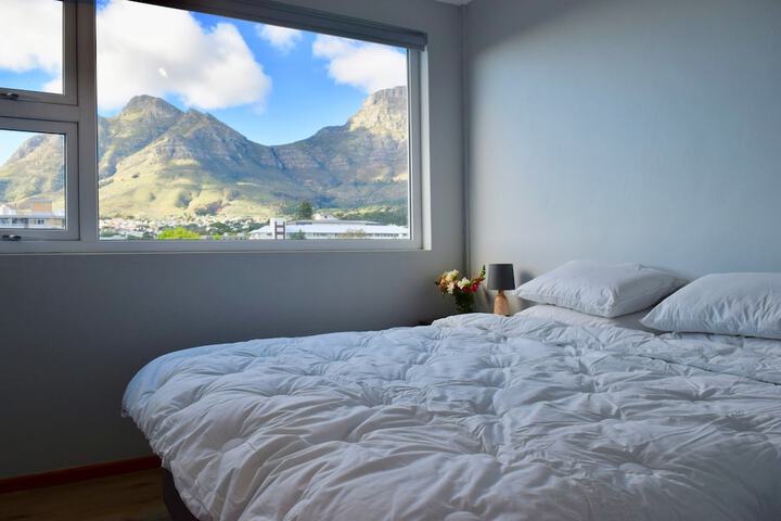 2 Bedroom Apartment With Mountain View - thumb 7
