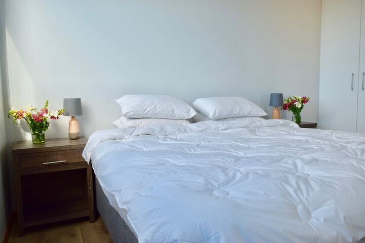 2 Bedroom Apartment With Mountain View - thumb 3