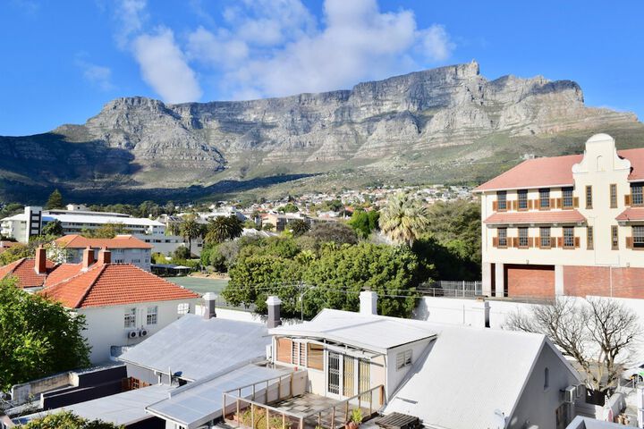 2 Bedroom Apartment With Mountain View - thumb 1