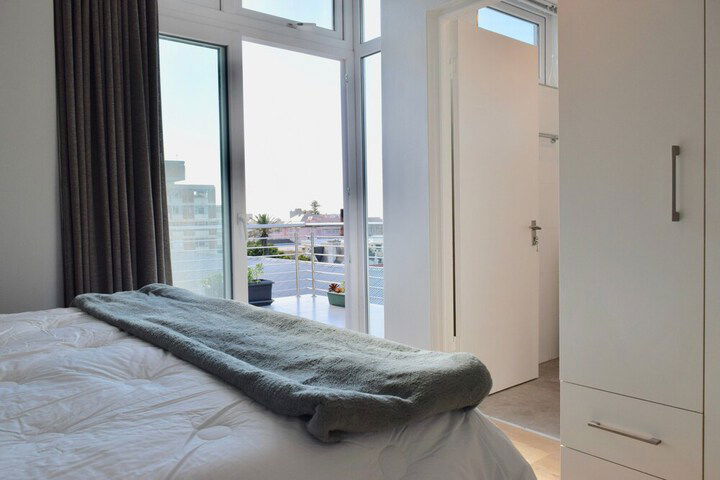 2 Bedroom Apartment With Mountain View - thumb 4