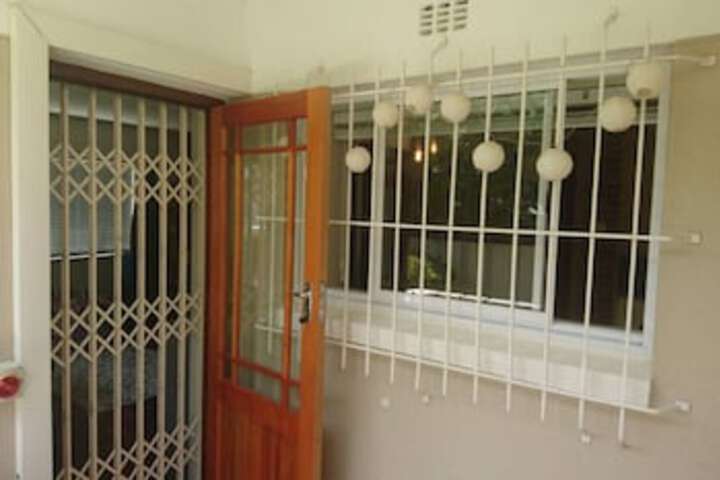 1 Bedroom Apartment In The Heart Of Tamboerskloof - thumb 0