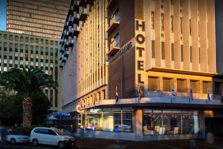 1 Bedroom Apartment In City Centre - thumb 1