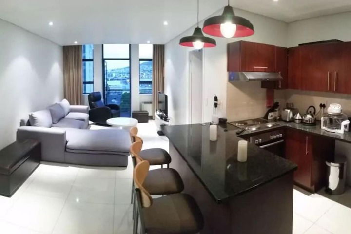 1 Bedroom Apartment In City Centre - thumb 5