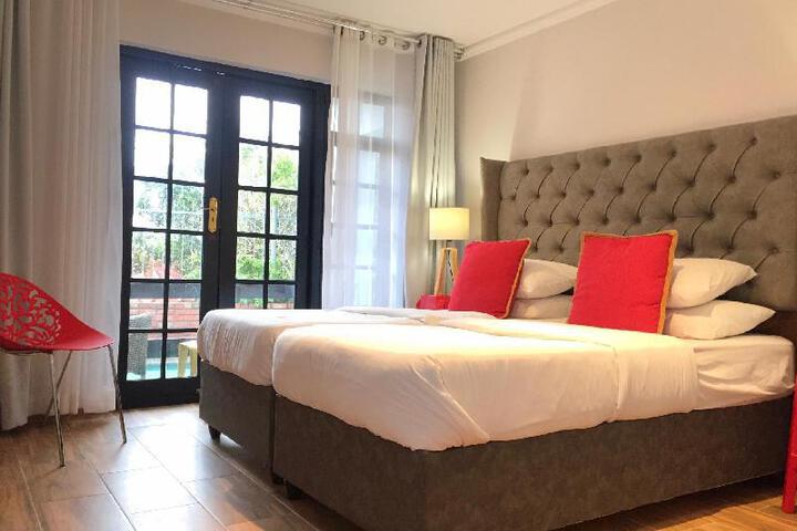 Urban Oasis At Windburg Suites - thumb 7