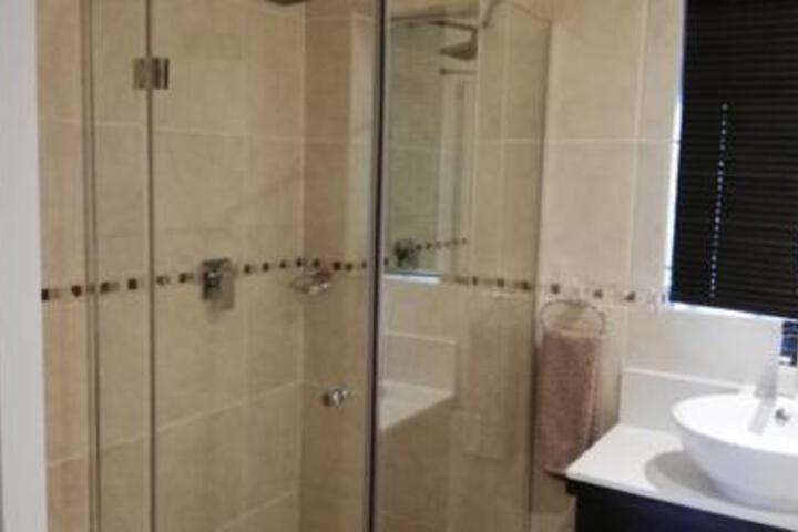 Golden Crest Guest House - thumb 3