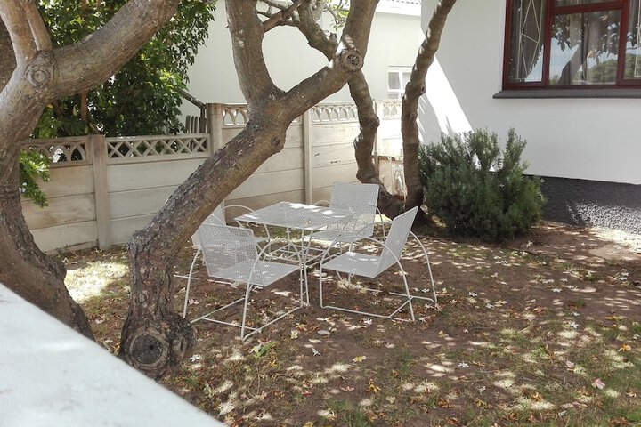 22 On Bland - thumb 4