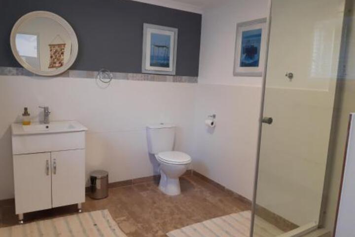 Blue Pearl Cottages - thumb 2