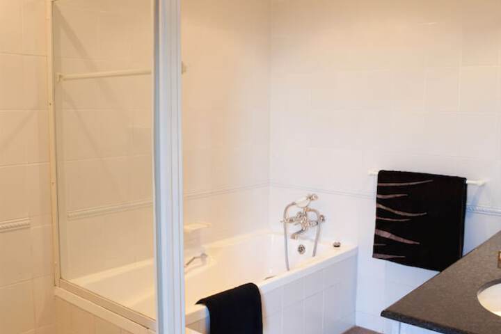 123 Ocean View Drive Apartment - thumb 7