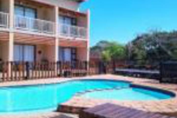 Hippo Lodge Apartments - thumb 0