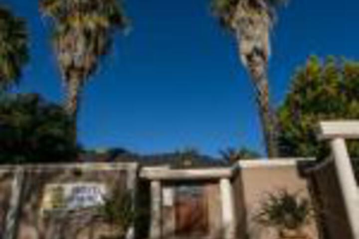 Royl Court Guesthouse - thumb 0