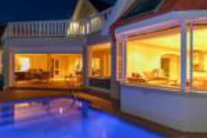 Pezula Rambling Elegance - thumb 0