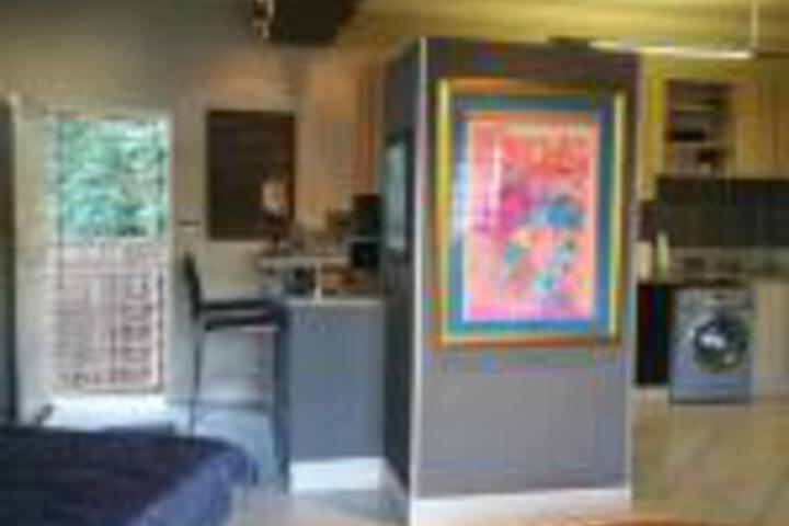 Couples Luxury & Private Apartment - thumb 0