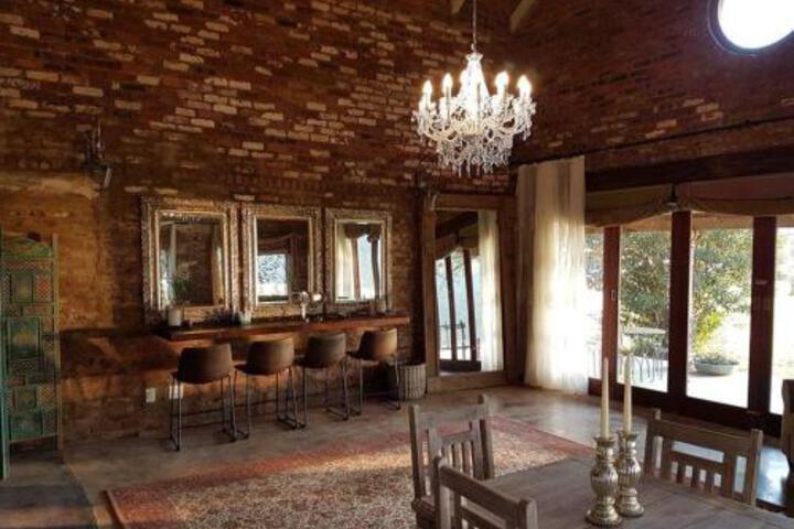 Crystal Barn Country Estate - thumb 1