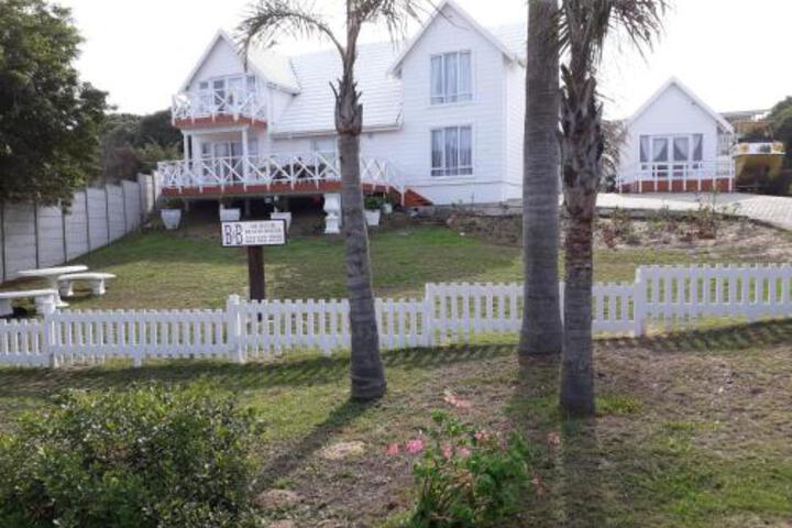 De Witte Beach House - thumb 0