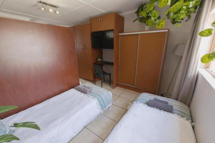 Royal Palms Guest House - thumb 4