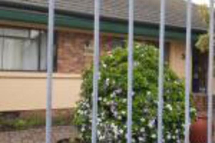 Canterbury Self Catering - thumb 0