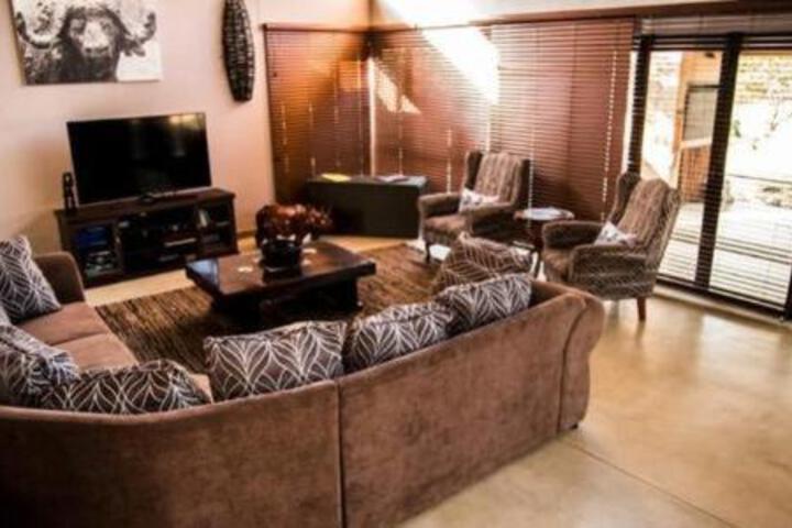 Leadwood Lodge - thumb 1