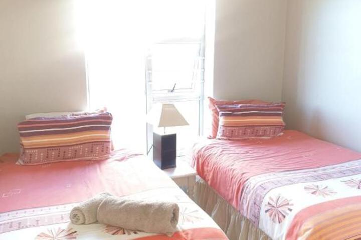 The Sparrows Nest Beach Front Self Catering - thumb 3