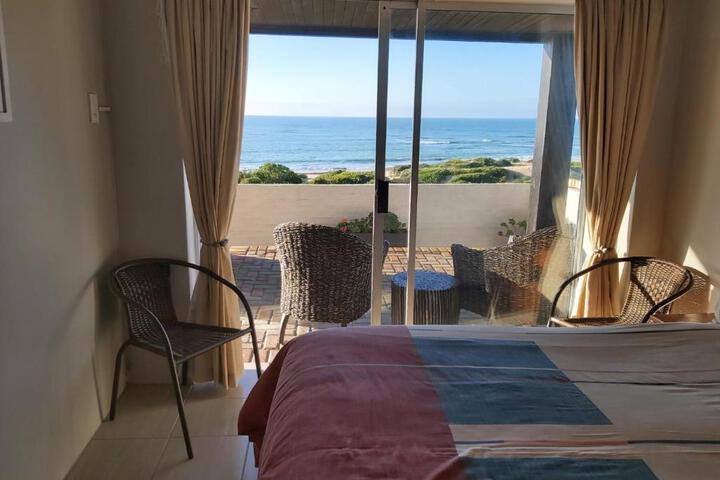 The Sparrows Nest Beach Front Self Catering - thumb 1