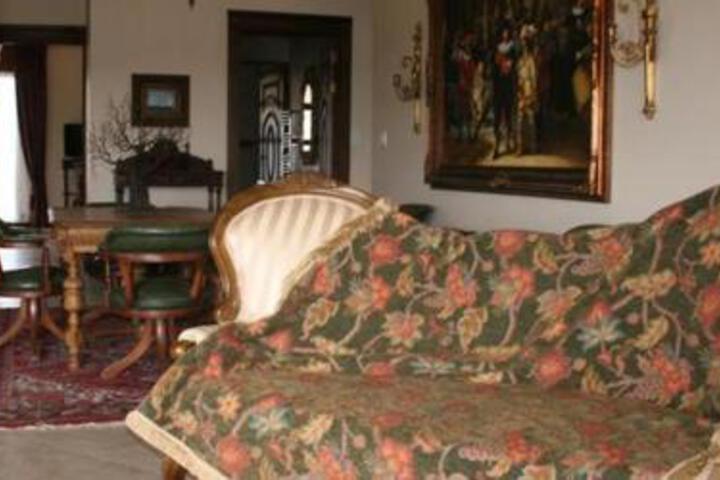 The Duke S Manor - thumb 3