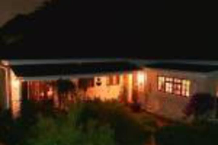 2b Happy Accommodation - thumb 0