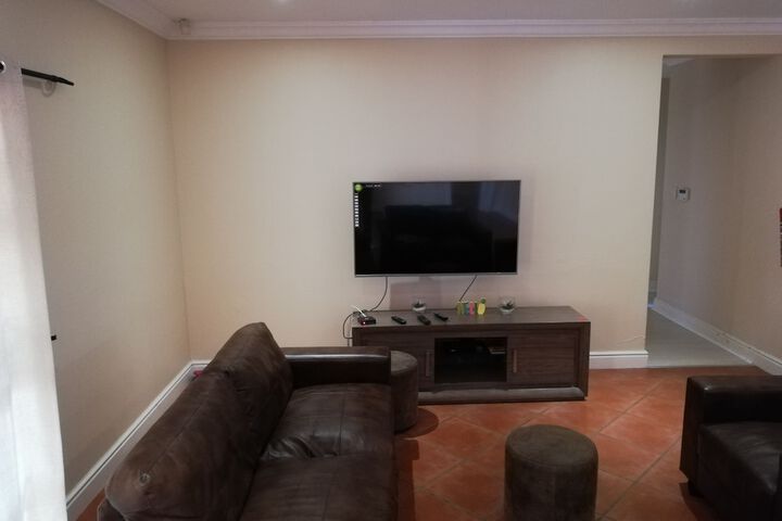 7 Amery Crescent Guesthouse - thumb 5