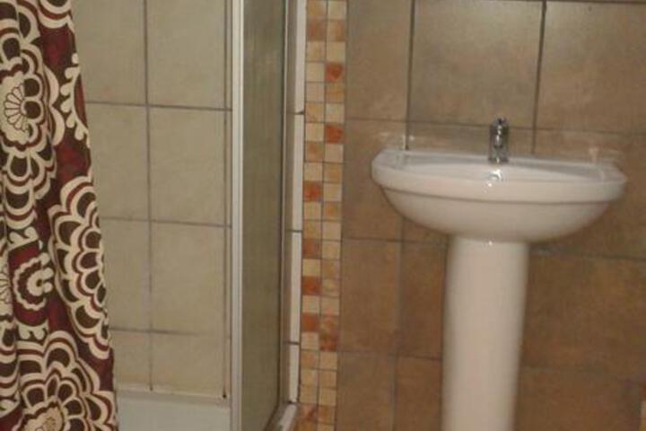 Black Swann Guest House - thumb 2