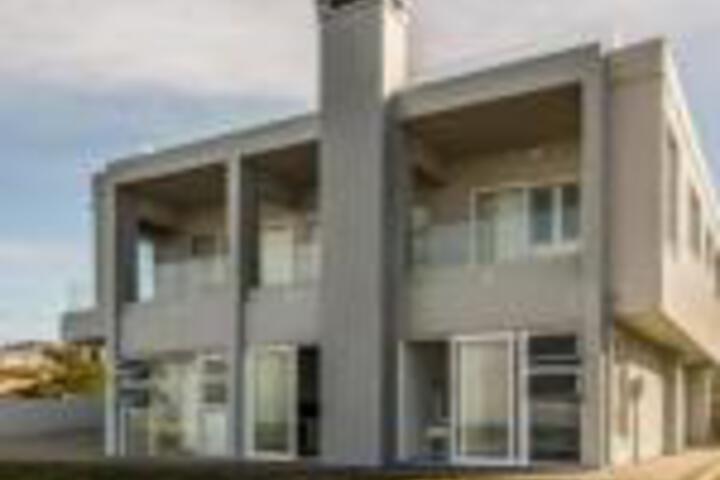 87 Marine Drive - thumb 0