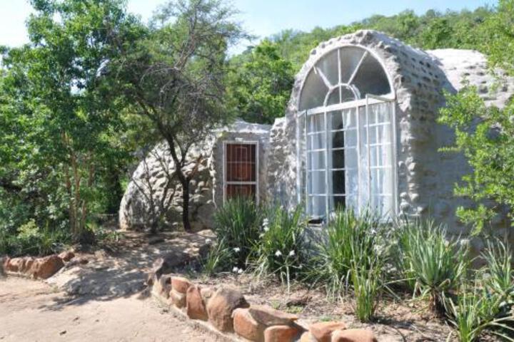 Gangeni Safari Bush Lodge - thumb 0