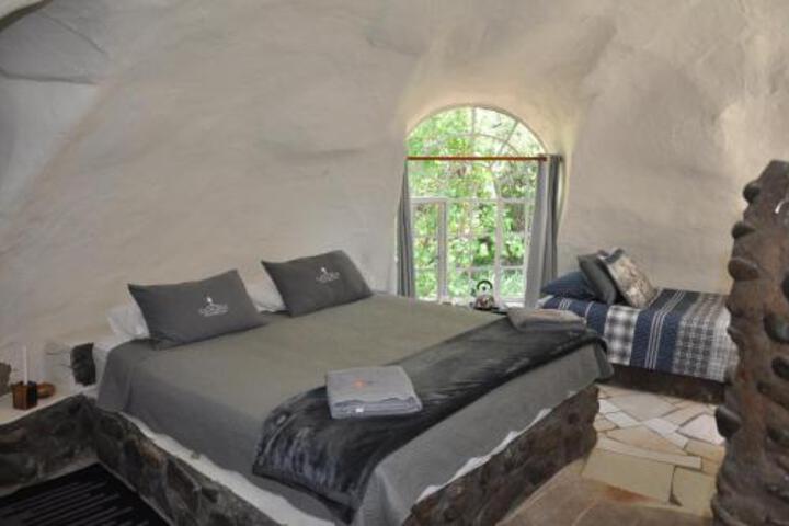 Gangeni Safari Bush Lodge - thumb 6