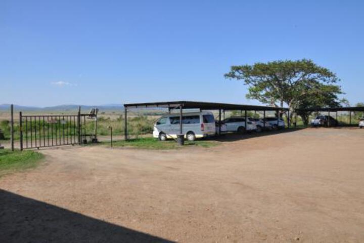 Gangeni Safari Bush Lodge - thumb 7